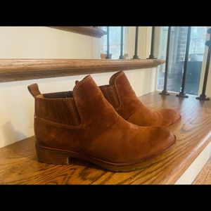 Sofft Brown Suede Ankle Booties